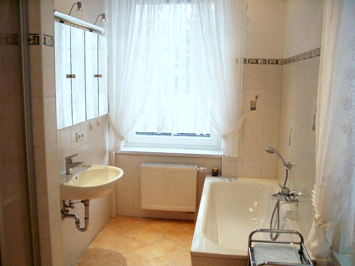 Villa Angelika Altenberg Bagian luar foto